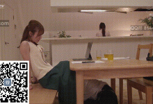 公司里的女前辈故意用屁股勾引师弟,裙底都湿透了③-解解图解