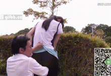 经典补档:GIF剧情图解2出处,思想保守的好女孩 被大叔调教野外露出-解解图解