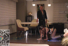 GIF剧情图解3出处,有钱就是好呀,可以圈养一个白丝女仆软妹子玩-解解图解