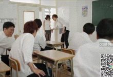 这个班级太难教了,新来的女老师上课第一天就被学生给侵犯了-解解图解